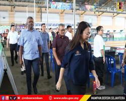 MAJLIS PENYERAHAN PROJEK MENAIK TARAF PAPAN MARKAH (SCOREBOARD) DI PUSAT AKUATIK PAROI