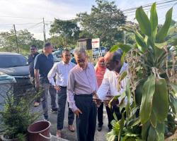 DATUK BANDAR TURUN KE LOKASI BANJIR KG. BARU RAHANG