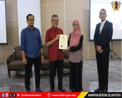 KURSUS PENGURUSAN KAUNTER PROFESIONAL: WAJAH MESRA MBS