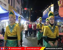 LORONG SENI SEREMBAN TERIMA ANUGERAH LORONG SENI TERPANJANG DI MALAYSIA OLEH MBOR
