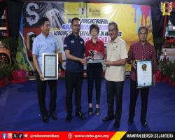 LORONG SENI SEREMBAN TERIMA ANUGERAH LORONG SENI TERPANJANG DI MALAYSIA OLEH MBOR