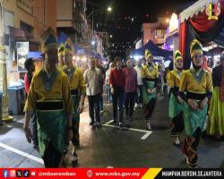 LORONG SENI SEREMBAN TERIMA ANUGERAH LORONG SENI TERPANJANG DI MALAYSIA OLEH MBOR