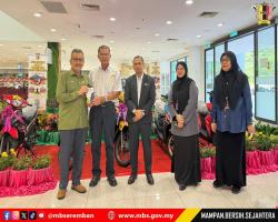 MAJLIS PENYAMPAIAN HADIAH KEMPEN CABUTAN BERTUAH KEPADA PEMBAYAR SECARA ATAS TALIAN DENGAN BAYARAN PENUH CUKAI TAKSIRAN SEHINGGA 31 DISEMBER 2026