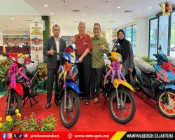 MAJLIS PENYAMPAIAN HADIAH KEMPEN CABUTAN BERTUAH KEPADA PEMBAYAR SECARA ATAS TALIAN DENGAN BAYARAN PENUH CUKAI TAKSIRAN SEHINGGA 31 DISEMBER 2026