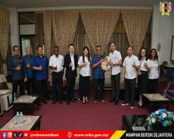 KUNJUNGAN HORMAT JAWATANKUASA REHDA KEPADA DATUK BANDAR,MBS