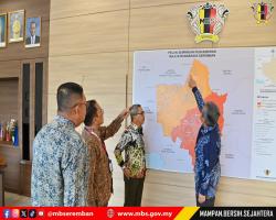 KUNJUNGAN HORMAT MARA CORPORATION KEPADA YBHG. DATUK BANDAR MAJLIS BANDARAYA SEREMBAN
