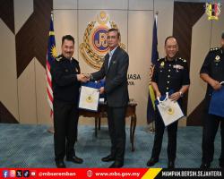 KUNJUNGAN HORMAT YBHG. DATUK BANDAR MAJLIS BANDARAYA SEREMBAN KEPADA PENGARAH KANAN PENGUATKUASA JABATAN PENGANGKUTAN JALAN MALAYSIA