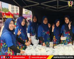 AGIHAN BUBUR LAMBUK DI BAZAR PUTRA NILAI