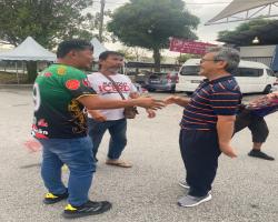 DATUK BANDAR TINJAU PERSIAPAN BAZAR DATARAN SENAWANG