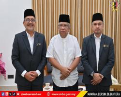 KUNJUNGAN HORMAT DATUK BANDAR MBS KEPADA YTM UNDANG LUAK SUNGEI UJONG