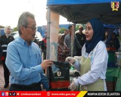 LAWATAN DATUK BANDAR DI BAZAR RAMADAN MERCHANT SQUARE, SENDAYAN