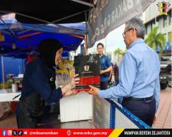 LAWATAN DATUK BANDAR DI BAZAR RAMADAN MERCHANT SQUARE, SENDAYAN