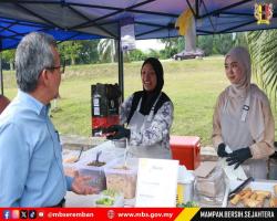 LAWATAN DATUK BANDAR DI BAZAR RAMADAN MERCHANT SQUARE, SENDAYAN