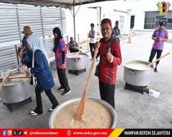 PROGRAM MEMASAK BUBUR LAMBUK ANJURAN BADAN KEBAJIKAN ISLAM MBS