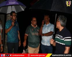 LAWATAN TURUN PADANG DATUK BANDAR MBS BERSAMA YB EXCO PEMBANGUNAN KERAJAAN TEMPATAN, PERUMAHAN & KERAJAAN TEMPATAN