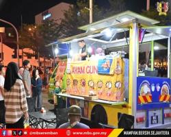 DATUK BANDAR SEREMBAN KUNJUNGI PROGRAM MOH NONGGOK KEK SOMBAN