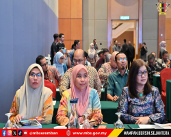 SIMBOLIK PENYERAHAN WRIT & TAKLIMAT PASUKAN PEGAWAI PENGURUS PRU DUN NEGERI SEMBILAN KE-16