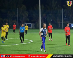 PERLAWANAN PERSAHABATAN BOLA SEPAK BERSAMA PEJABAT MENTERI BESAR NEGERI SEMBILAN