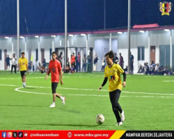PERLAWANAN PERSAHABATAN BOLA SEPAK BERSAMA PEJABAT MENTERI BESAR NEGERI SEMBILAN