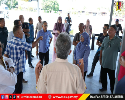 DATUK BANDAR SANTUNI PARA PENIAGA TAMAN SEREMBAN JAYA