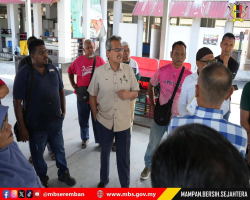 DATUK BANDAR SANTUNI PARA PENIAGA TAMAN SEREMBAN JAYA