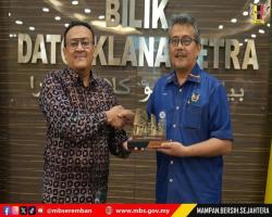 SESI LIBAT URUS DAN PEMBENTANGAN PENAMBAHBAIKAN TATAKELOLA PENGURUSAN PENYEWAAN PPR BERSAMA SPRM