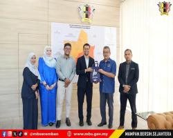 KUNJUNGAN HORMAT DARIPADA PERSATUAN BADAN BERKANUN MALAYSIA (PBBM)