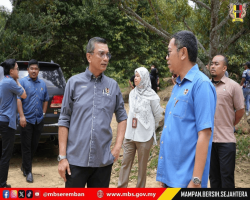 KACAUGANGGU BAU BUSUK AIR SUNGAI DI KAMPUNG KAYU ARA