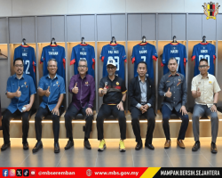 MAJLIS PENYERAHAN KERJA-KERJA PROJEK MENAIKTARAF STADIUM TUANKU ABDUL RAHMAN PAROI, NEGERI SEMBILAN DARUL KHUSUS